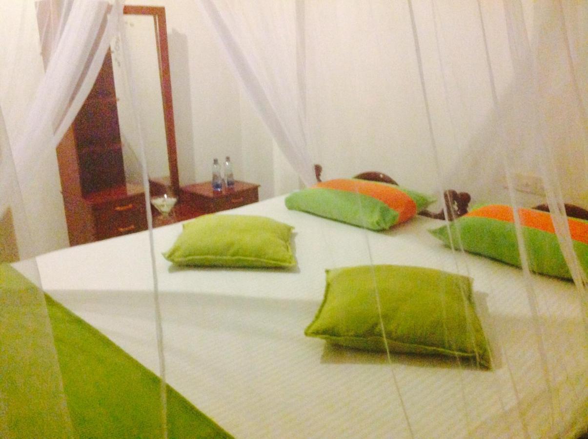 Samans Guesthouse Тангале Екстериор снимка