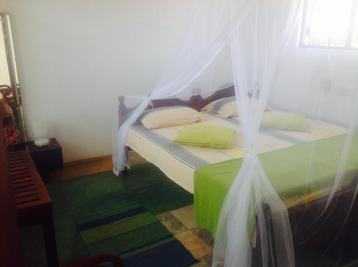 Samans Guesthouse Тангале Екстериор снимка