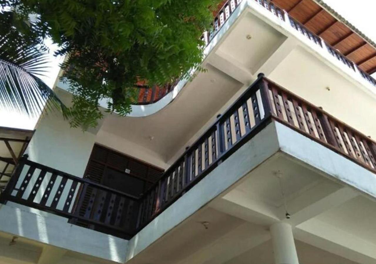 Samans Guesthouse Тангале Екстериор снимка